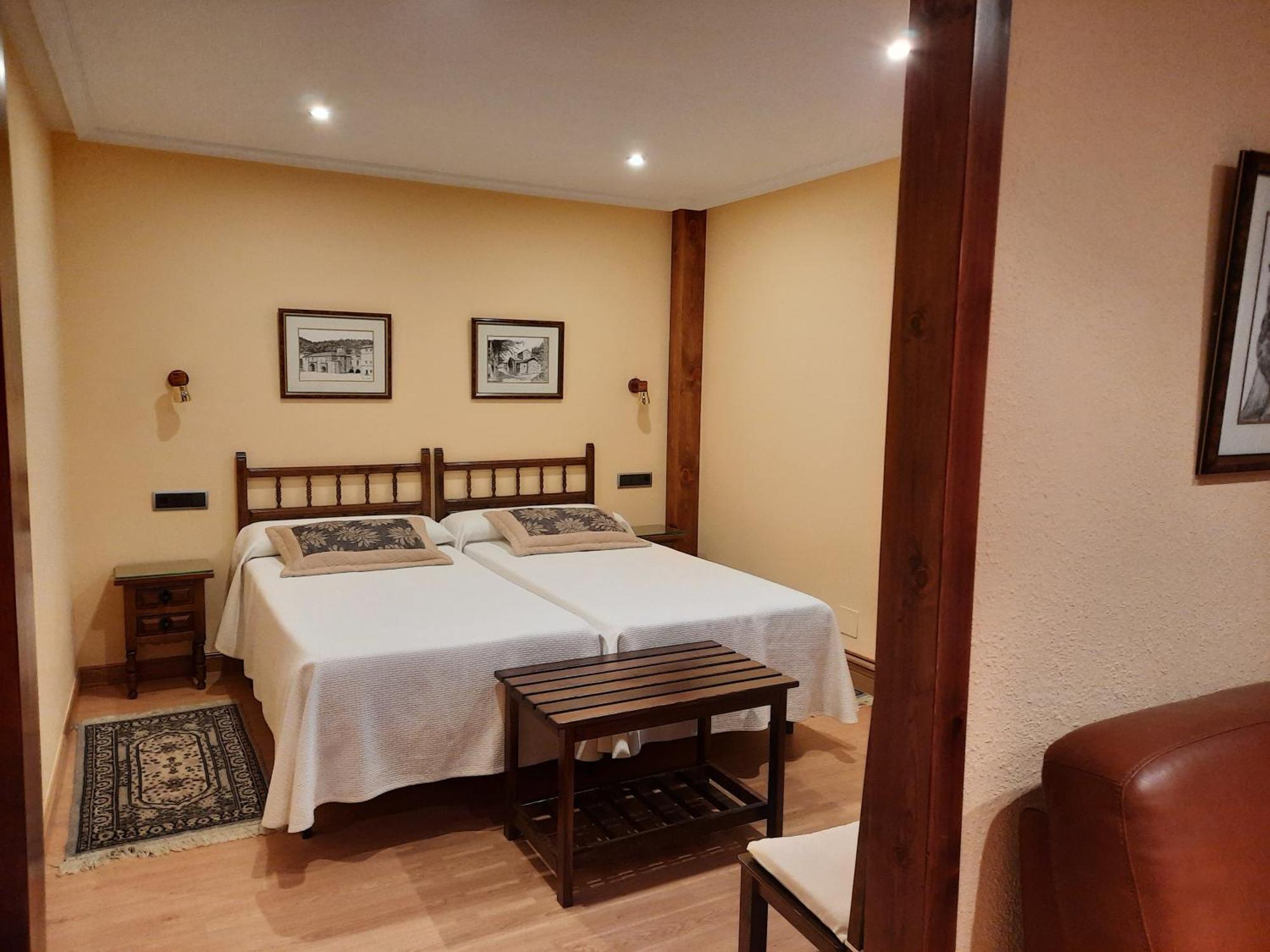 Hosteria Picos De Europa Potes Eksteriør billede