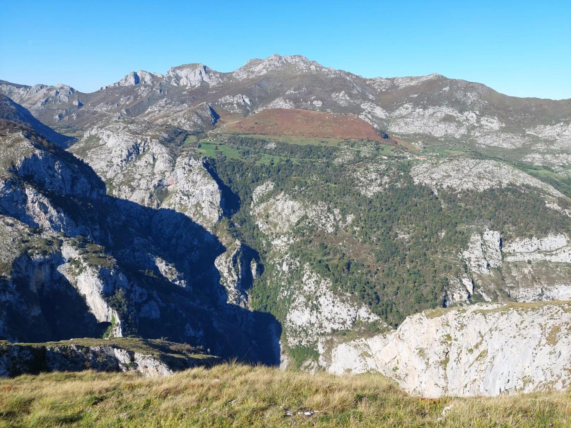 Hosteria Picos De Europa Potes Eksteriør billede