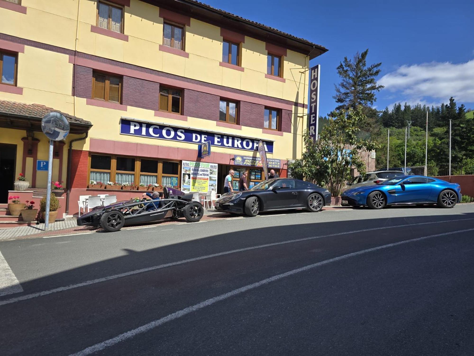 Hosteria Picos De Europa Potes Eksteriør billede