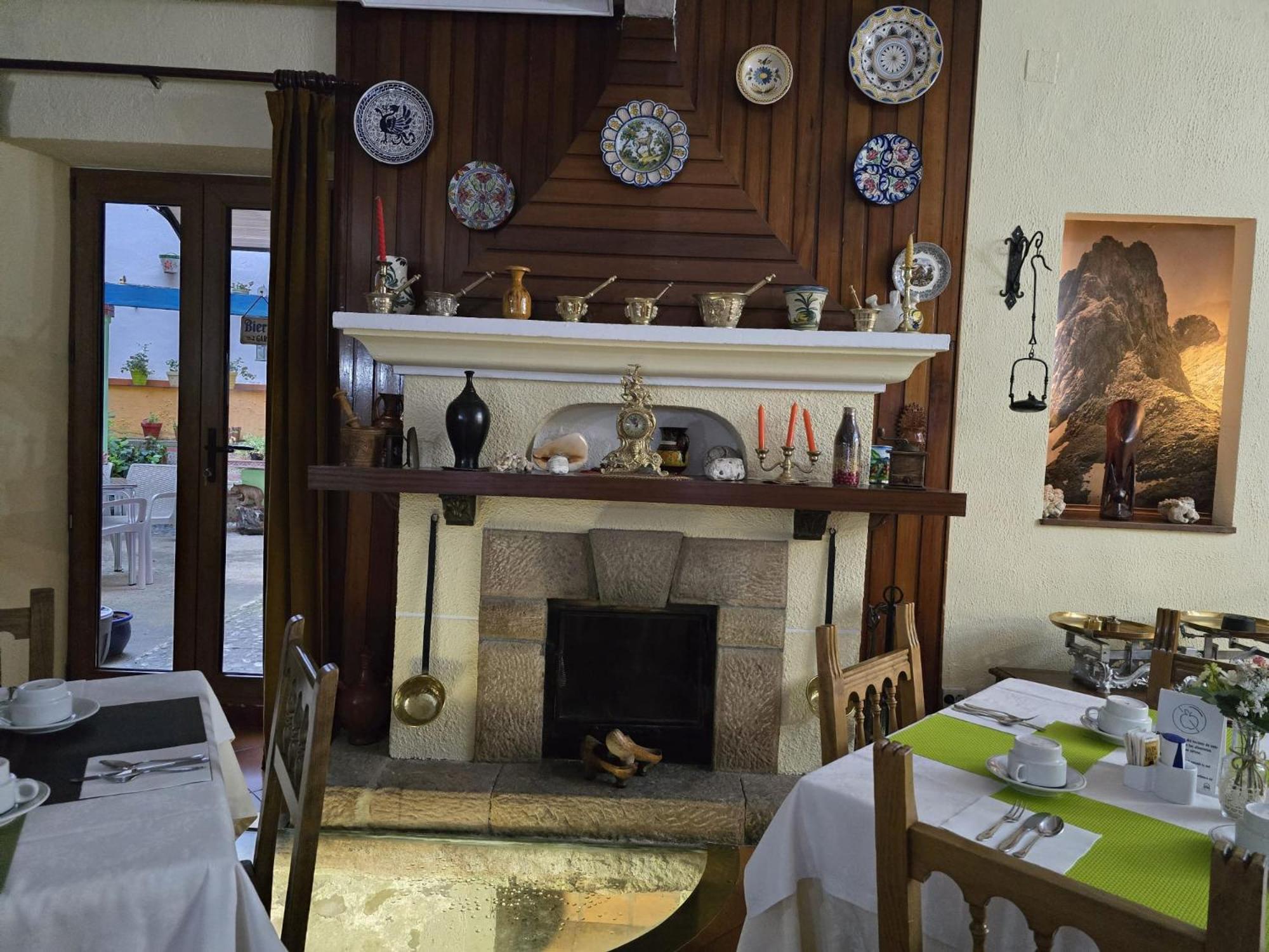 Hosteria Picos De Europa Potes Eksteriør billede