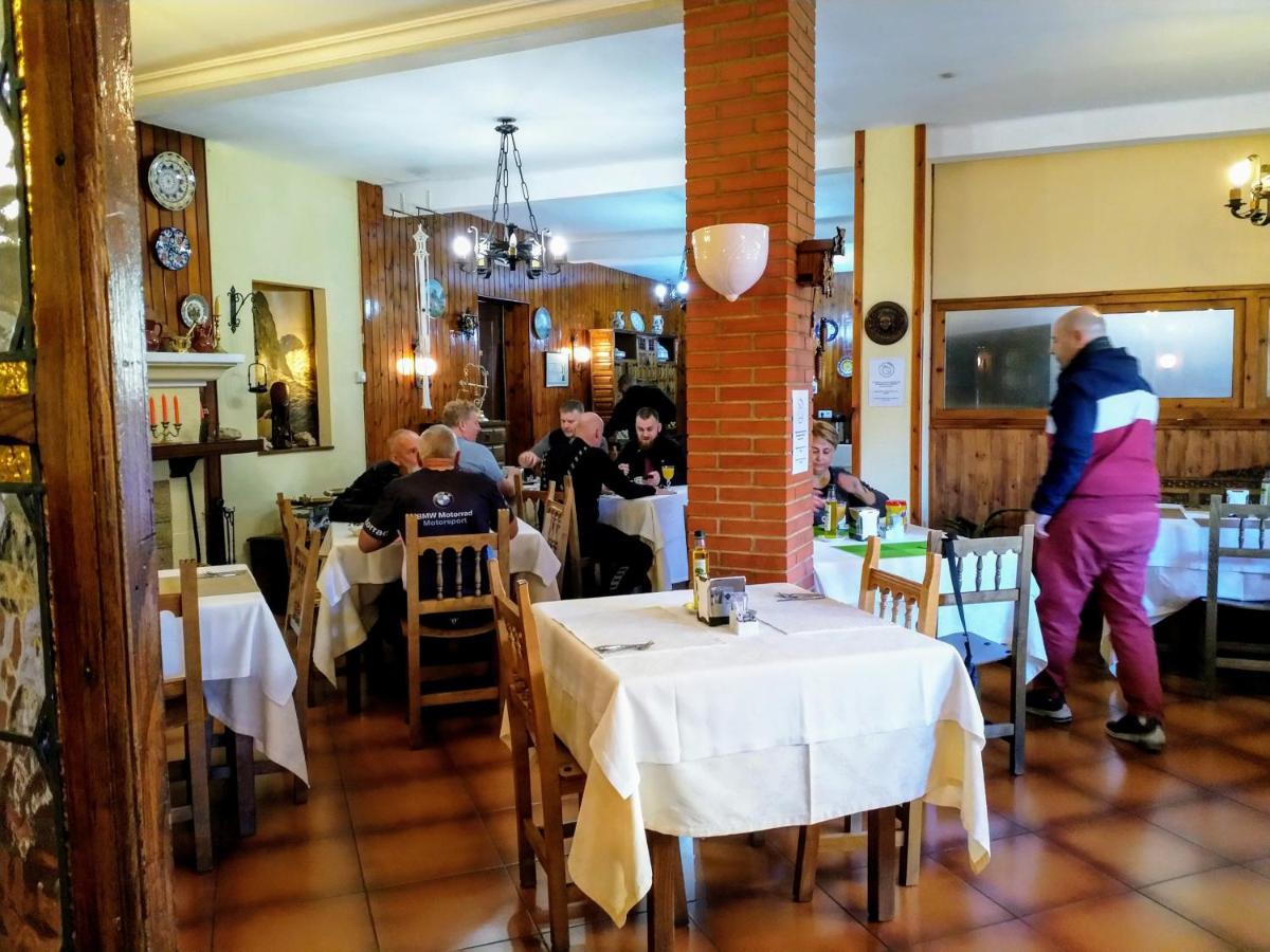 Hosteria Picos De Europa Potes Eksteriør billede